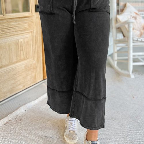 Pantaloni scurți negri Plus Mineral Wash cu cusături expuse și croială largă
