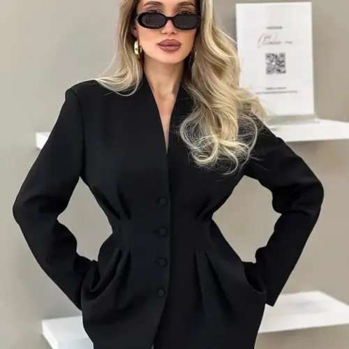 Zwarte, nauwsluitende blazer voor dames