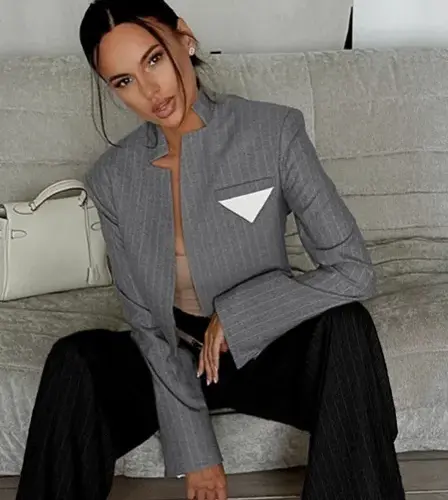 Korte blazer met krijtstreep voor dames – Grijs gestreept