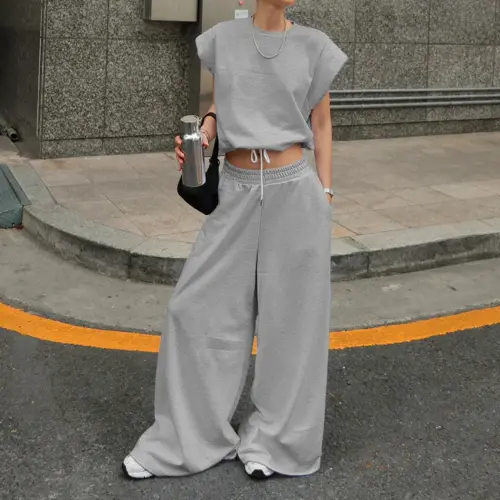 Set de bluză scurtă fără mâneci și pantaloni cu croi larg pentru femei – ținută casual de vară din două piese