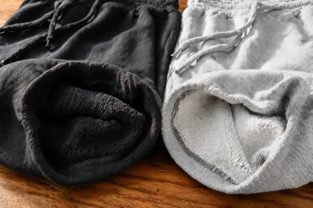 Fleece vs non-fleece sweatpants