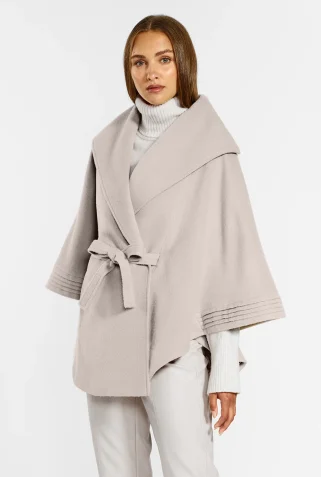 BabyAlpaca-BleekerBeige-Sentaler-SideAbovetheKnees