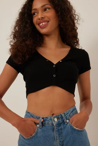 press_button_crop_top_1100-006530-00022352